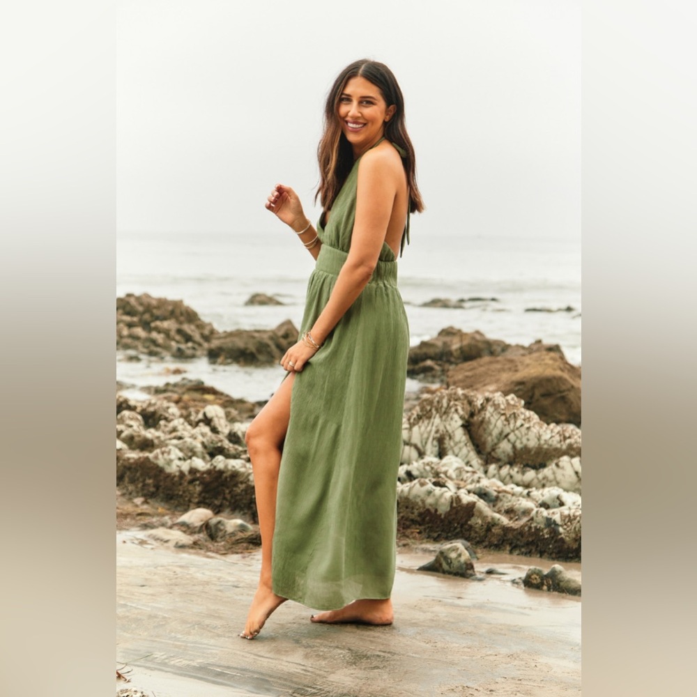 NWT Abercrombie Plunge Halter Maxi Dress / Size S Petite
